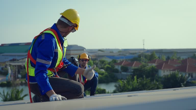 Best Steel Roofing  in Henryetta, OK